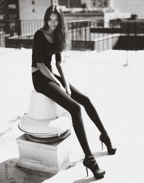 ParisFashionWeek-Legs