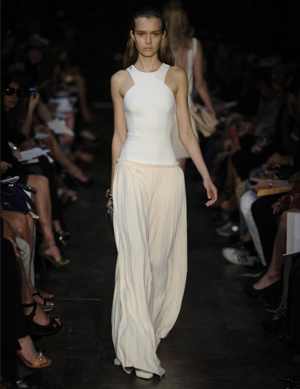 full skirt vb nyfw