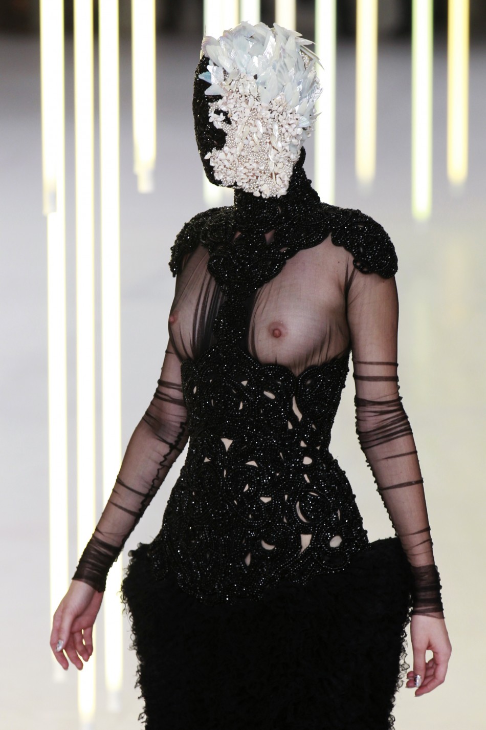 sarah burton, alexander mcqueen 6