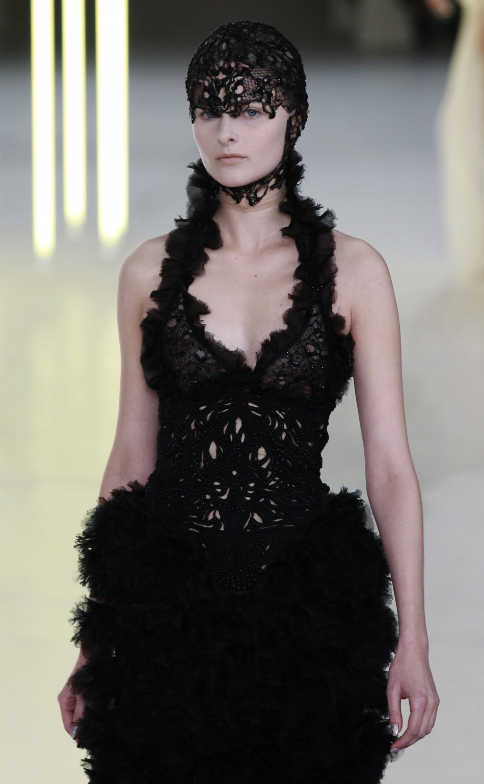 sarah burton, alexander mcqueen 7